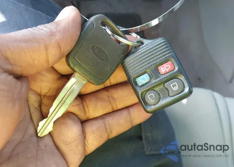 2008 Ford Mustang V6 Deluxe/V6 Premium из США, поврежденный, VIN 1ZVHT84N485165530